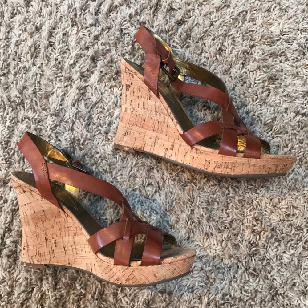 Guess wedges size 7.5